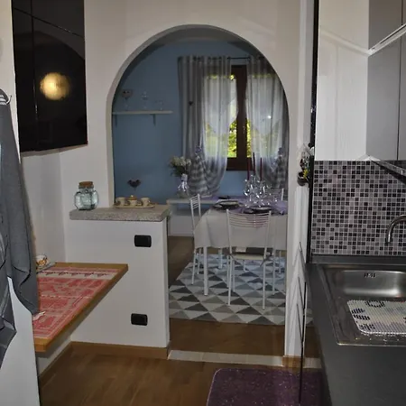 Sleeps 4 Air Con Wifi