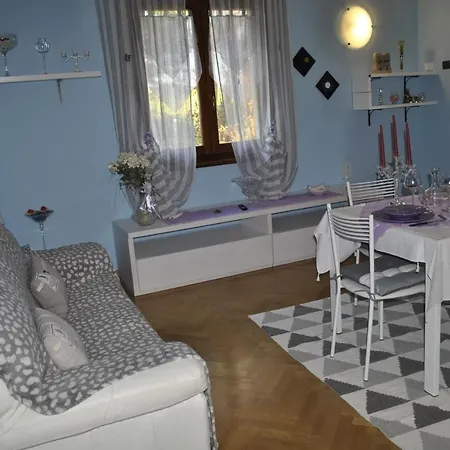 Sleeps 4 Air Con Wifi Apartment Faiolo